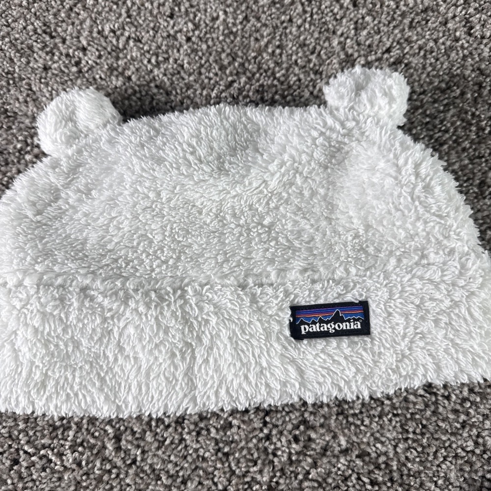 Patagonia Baby Furry Friends Hat with Baby Bear Ear Fleece Hat Cream Infant 5T